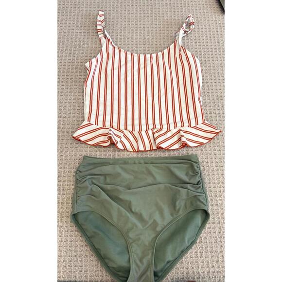Janela Bay Women's Two-Piece Tankini Set Small - Picture 1 of 6